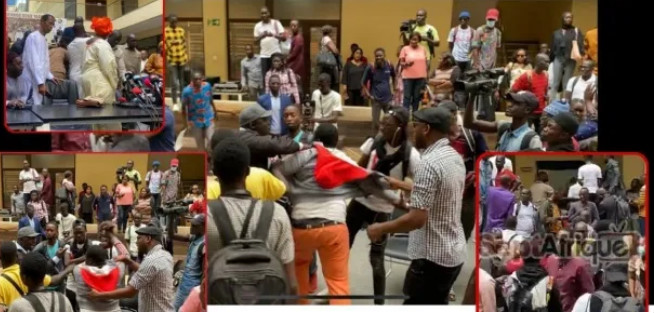 Image de Politique. Une violente altercation a éclaté au siège de l'Alliance pour la République (APR) entre les partisans d'Abdoulaye Diouf Sarr et ceux du Premier ministre Amadou Ba, tous deux potentiels candidats de la coalition Benno Bokk Yakaar à l'élection présidentielle de 2024. Initialement prévue pour montrer une unité derrière les décisions du Président Macky Sall, l'assemblée générale de BBY a rapidement dégénéré. Les militants ont pris d'assaut les locaux de l'APR, créant des dégâts considérables. Que pensez-vous de cette confrontation ?